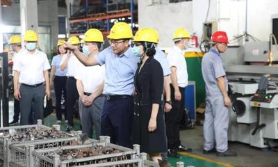 永嘉縣委書(shū)記王彩蓮到紐頓開(kāi)展泵閥產(chǎn)業(yè)專(zhuān)項(xiàng)調(diào)研